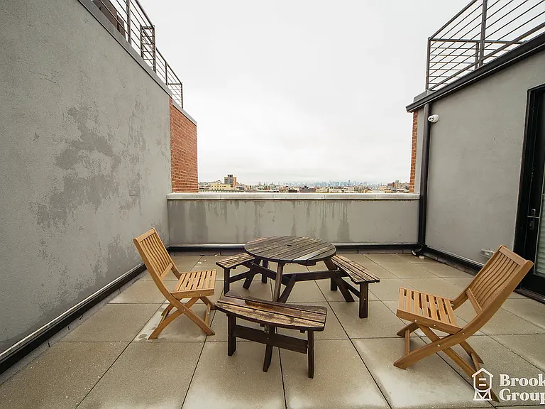 81 Stanhope St #3A — Photo 14