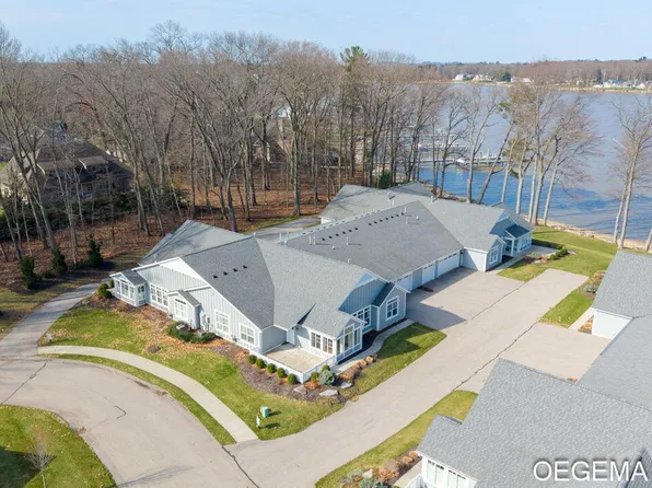 246 Janes View Dr #14, Park Township, MI 49424