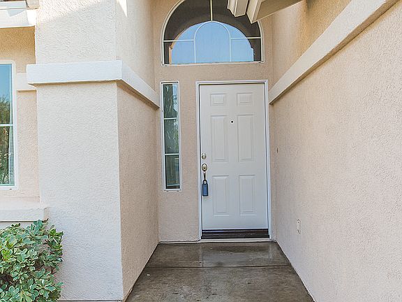 2nd image of 1528 Andalusian St