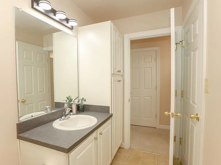 179 Herman Melville Ave — Photo 30