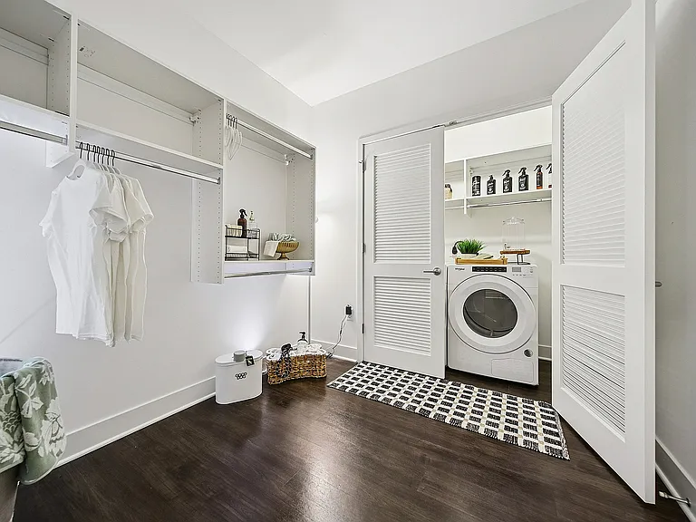 333 Water Laundry Area