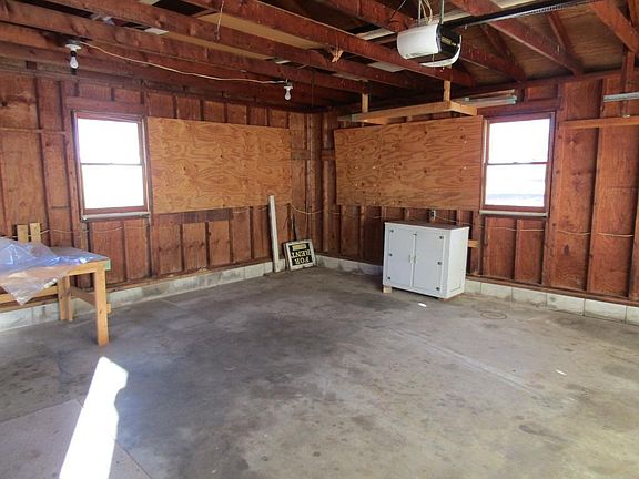 5th image of 512 E Lamotte St