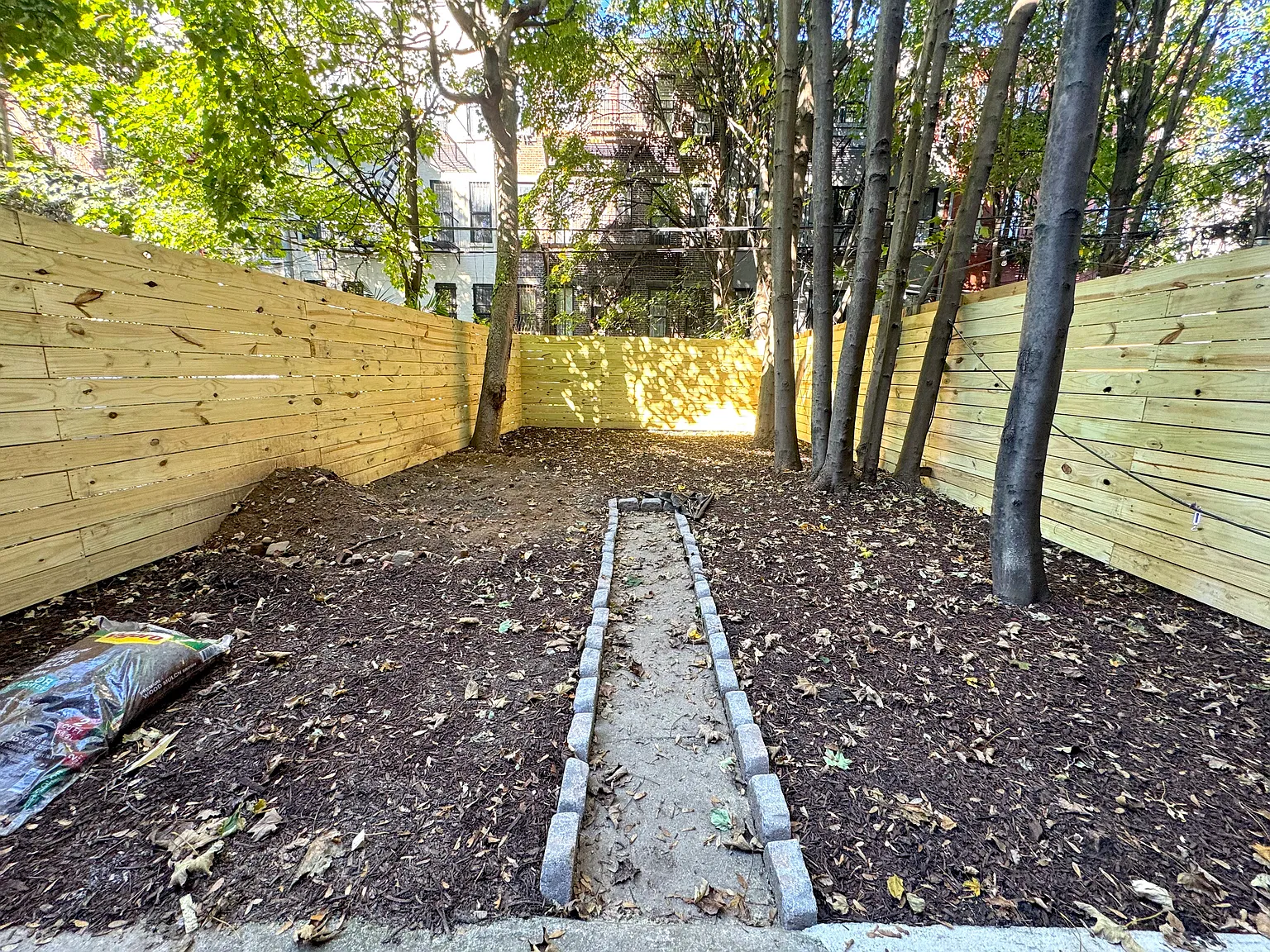 907 Jefferson Avenue — Photo 2