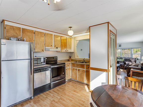 3rd image of 1699 Ross Rd Unit 213