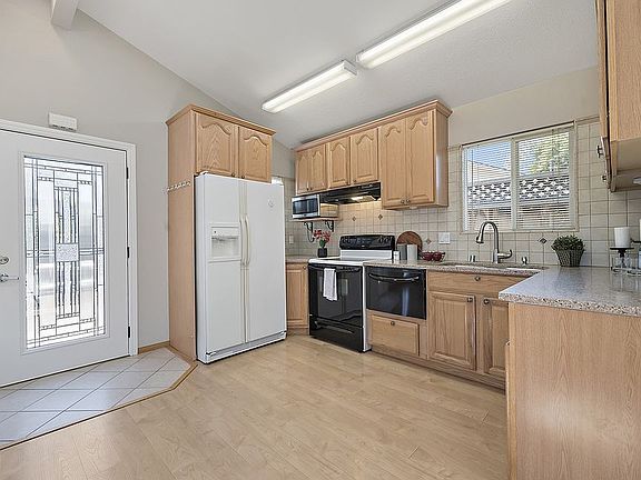 3rd image of 2593 Aragon Ct Unit 2