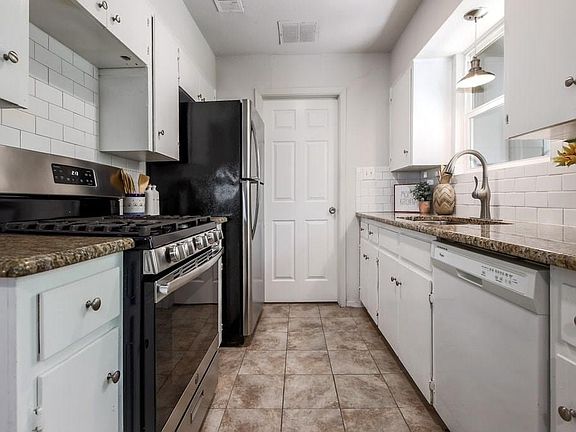 4th image of 7001 Cherry Meadow Dr
