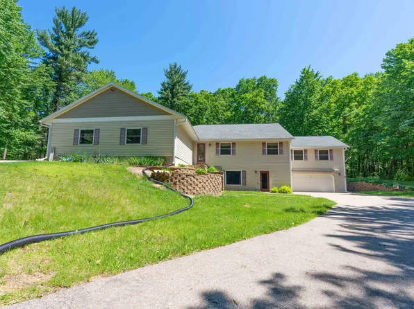9425 Ellsworth Rd, Tomah, WI 54660