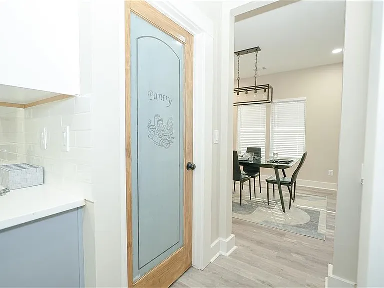 1452 Lockwood Dr SW — Photo 16