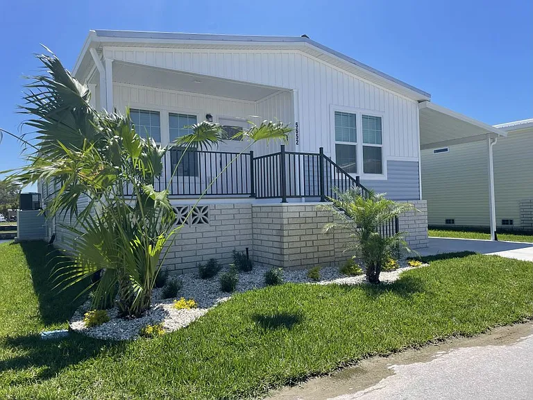 5652 Blue Harbor Dr #325 — Photo 1