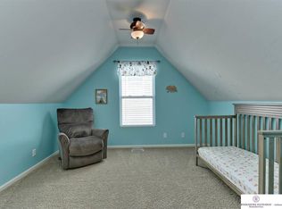 18910 C St, Omaha, NE 68130