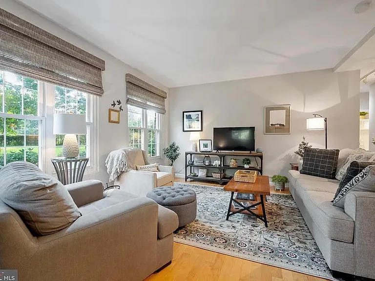 3408 Martha Custis Dr — Photo 17