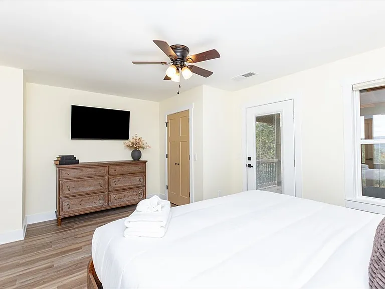 458 Palisade Dr — Photo 88