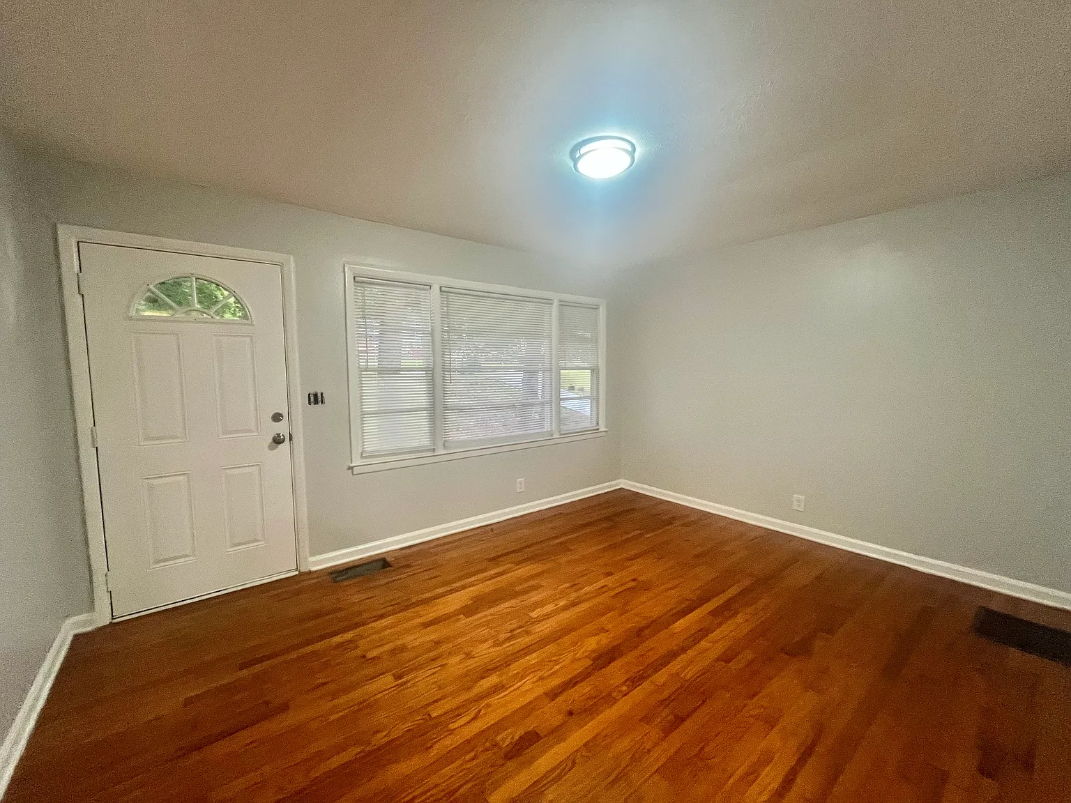 2 bed, 1440 sqft, $1,350 — Photo 3