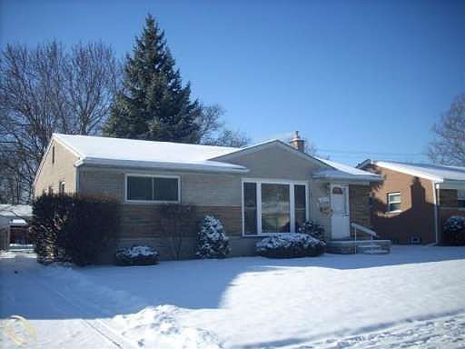 1st image of 32639 Mackenzie Dr