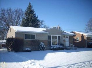 32639 Mackenzie Dr, Westland, MI 48185