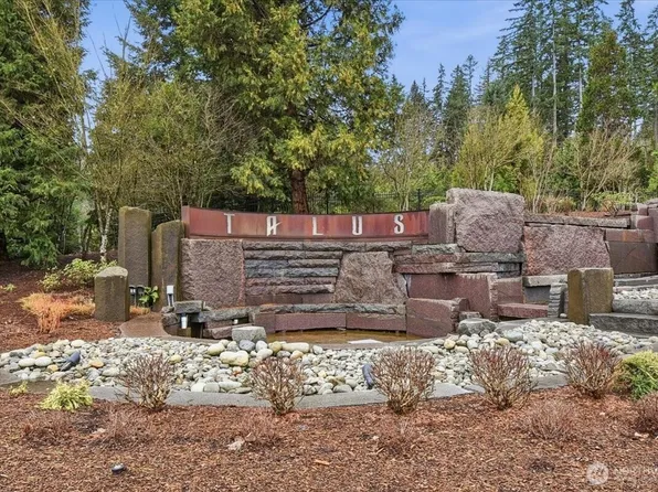 63 Cougar Ridge Road NW #2102, Issaquah, WA 98027