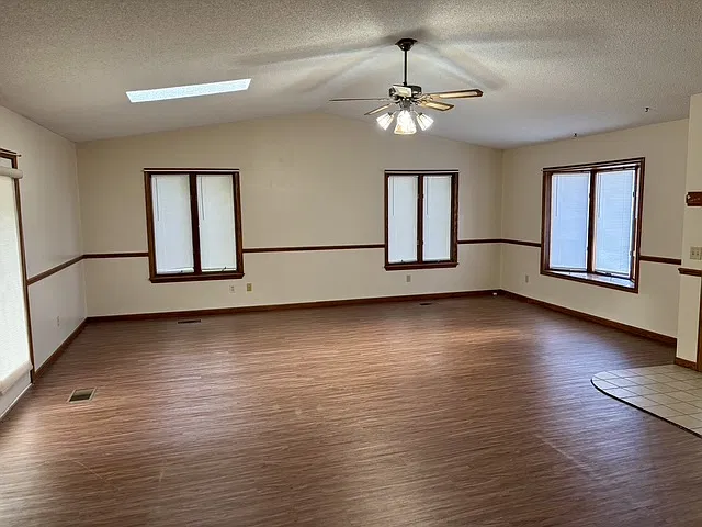 2 bed, $1,500 — Photo 4