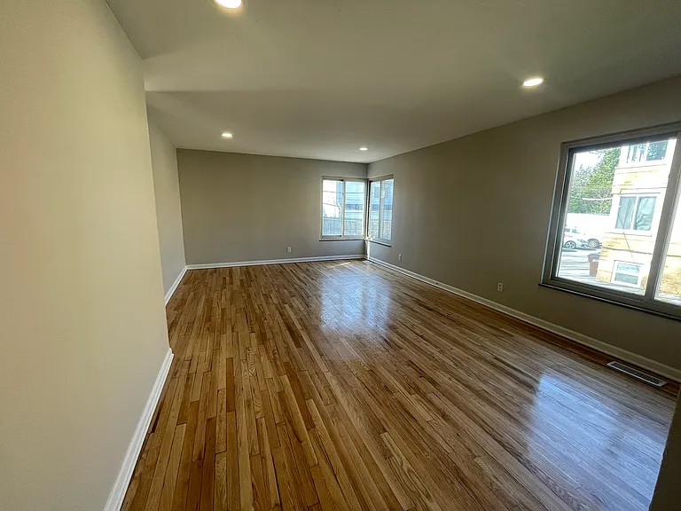 18953 Hilliard Blvd #4 — Photo 1