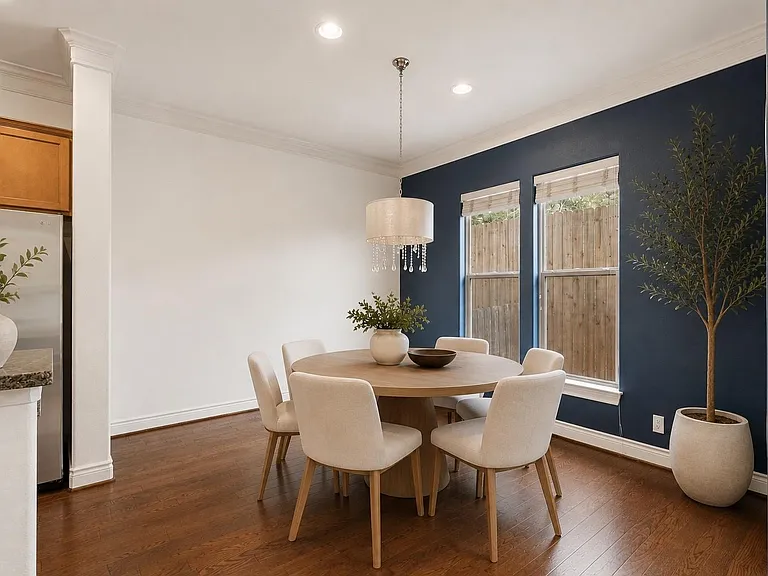 2332 Naomi St — Photo 7