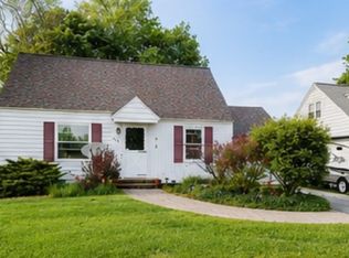 208 Brooklea Dr, Syracuse, NY 13207
