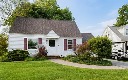 208 Brooklea Dr Photo 1