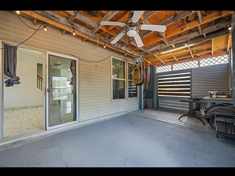 726 Forrest Ln — Photo 16