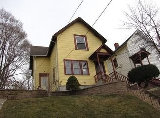 649 Wellington Ave, Elgin, IL 60120