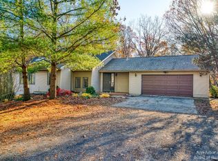 6027 Tory Ln, Chelsea, MI 48118