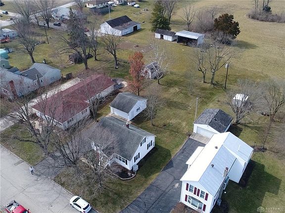 3rd image of 52 Apple Dr