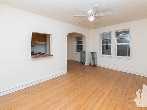 3rd image of 5019 N Wolcott Ave #203C