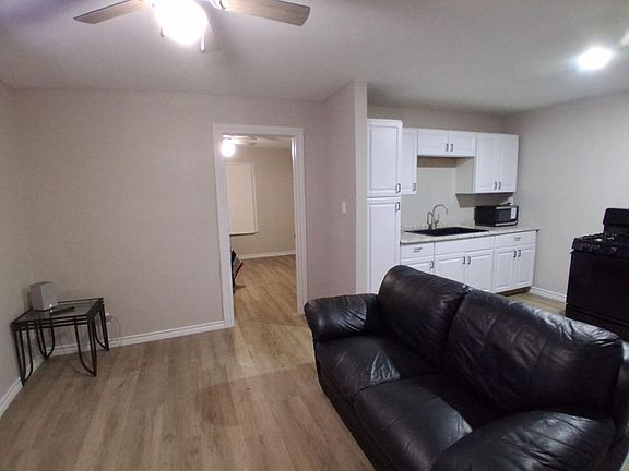 2nd image of 521 Montagu Ave #7