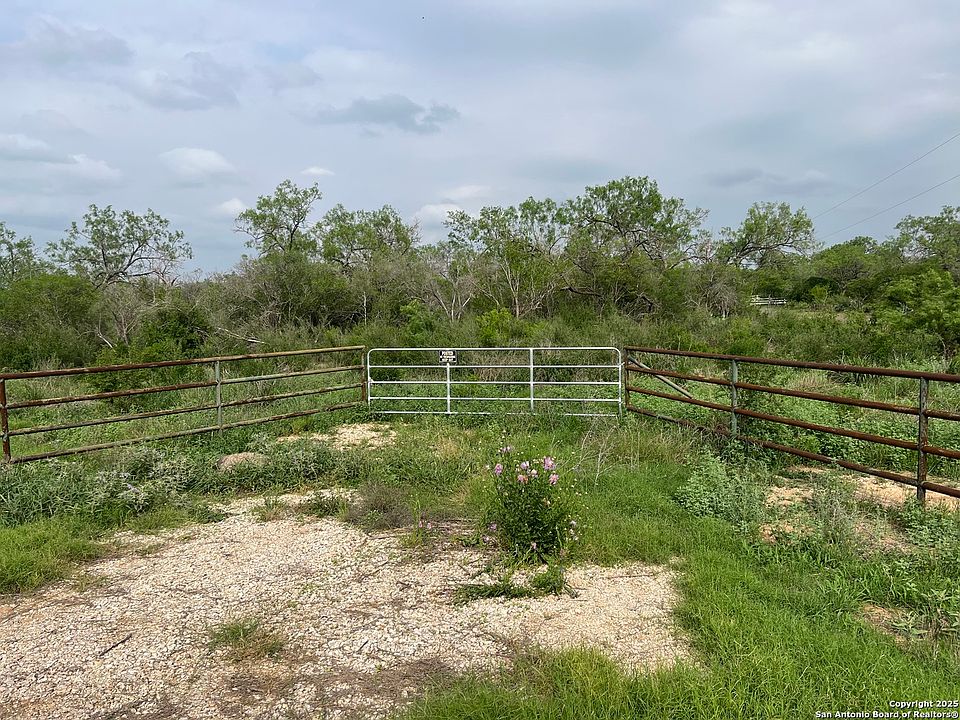 1st image of 16367 Fm 472 LOT 7