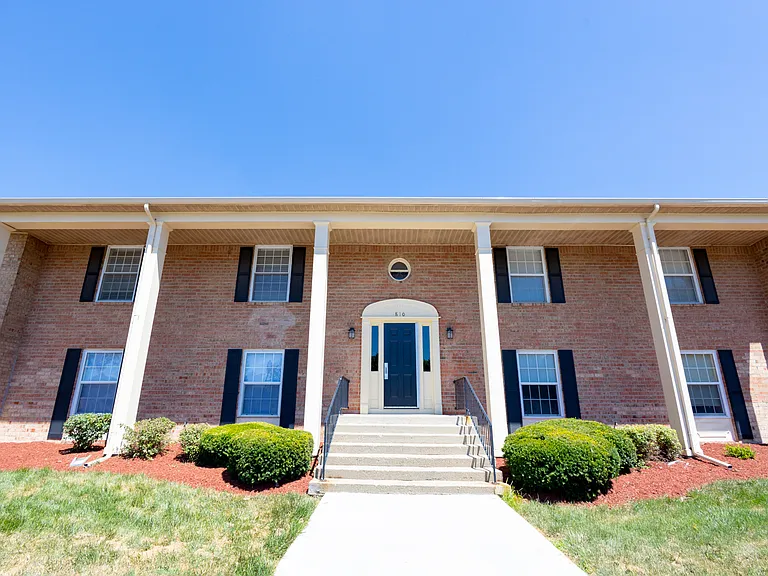 Exterior Apartment Building at Ashmore Trace Apartments
