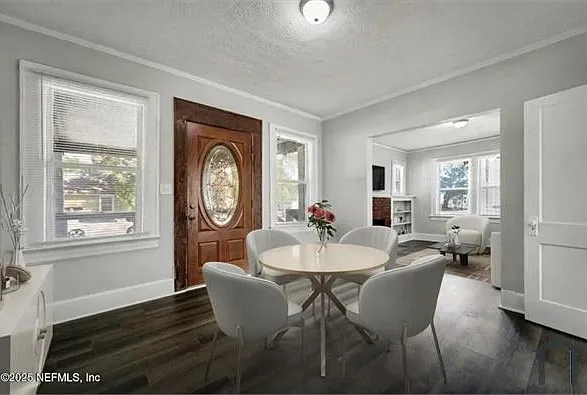 2 bed, 989 sqft, $1,170 — Photo 4