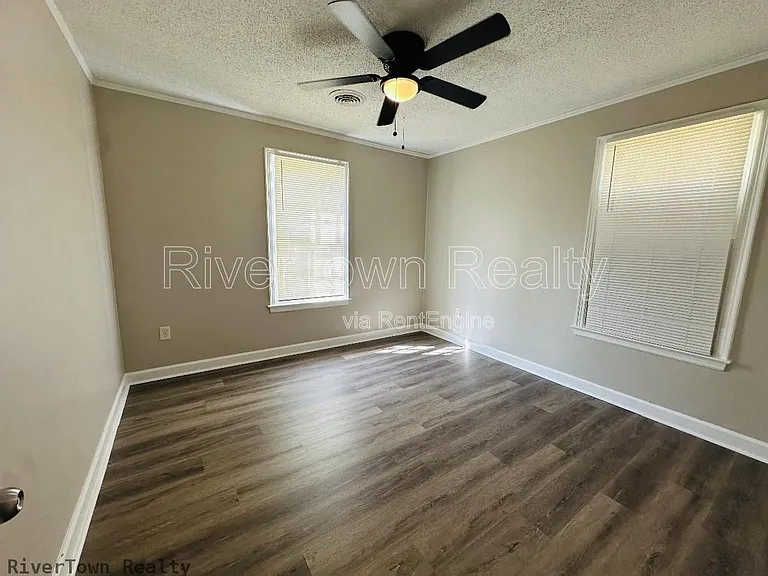 830 Marsh Ave — Photo 6
