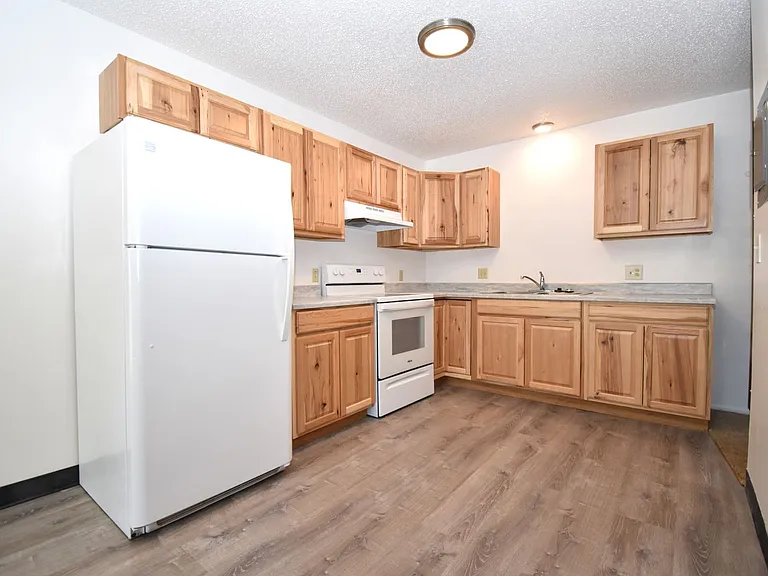 411 N 16th Ave #A — Photo 9