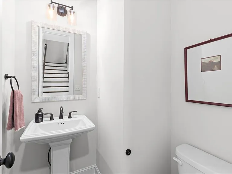 301 Marlowe Aly — Photo 25