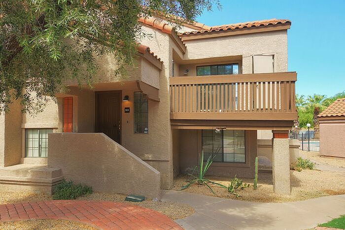 1st image of 700 E Mesquite Cir
