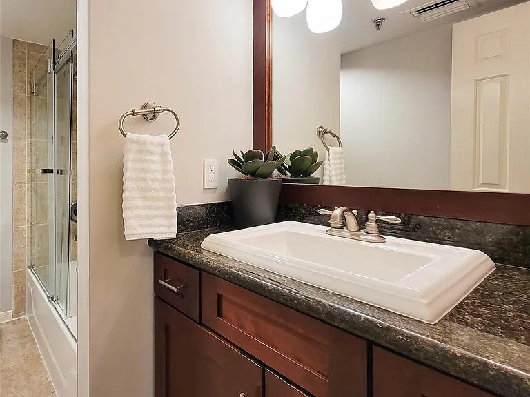 3525 Sage Rd #303 — Photo 36