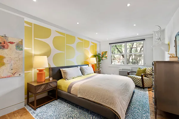 Sold by Compass | media 8