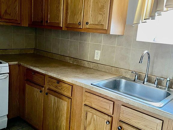 4th image of 109 W Girard Ave #2