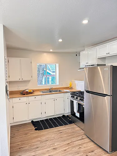 450 Randolph St #1 Photo 1