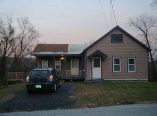 42 Bassett St, Barre, VT 05641