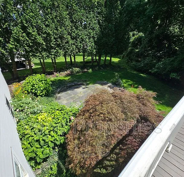5 Brighton Ct — Photo 32