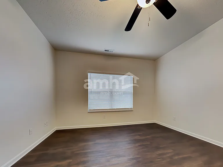 1268 W Crystal Dr — Photo 9