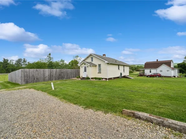 136 Isabella St, Blairsville, PA 15717