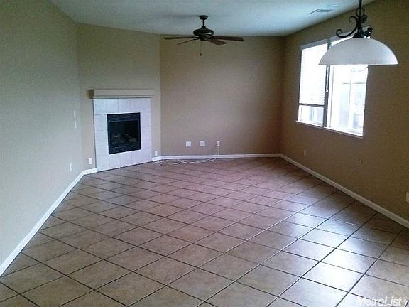 4th image of 1160 Ashford Ln