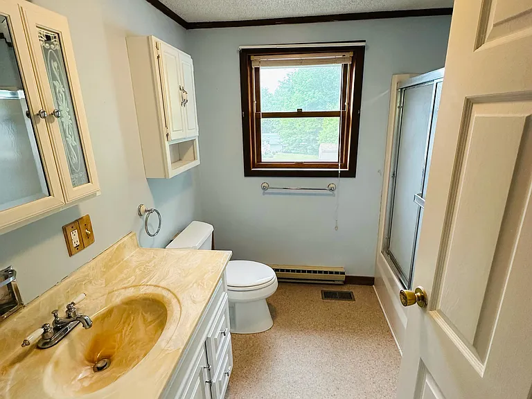 16 J R Dr — Photo 5