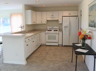 9 Beardslee Cir #507, Hamburg, NJ 07419