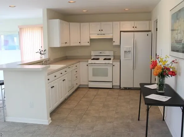 9 Beardslee Cir #507, Hamburg, NJ 07419